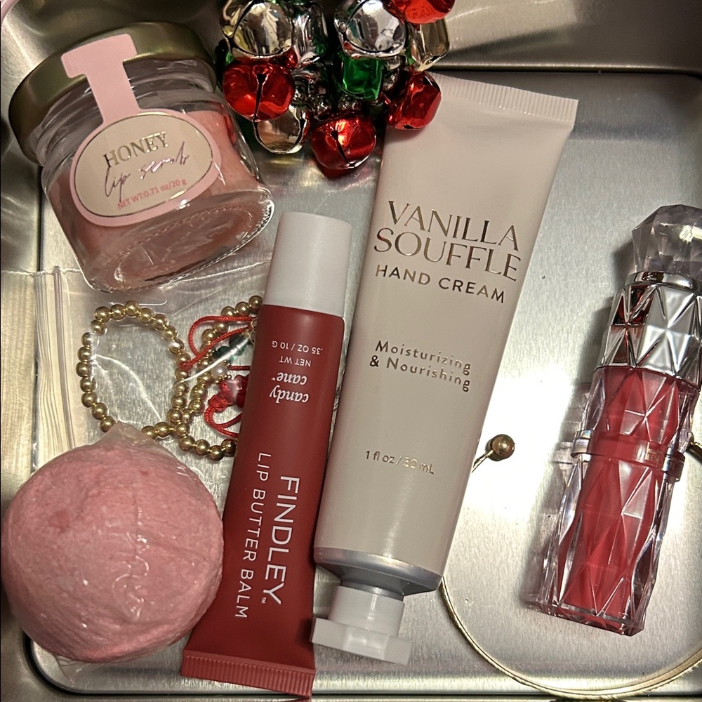 Vanilla Souffle Hand Cream and Lip Care Set